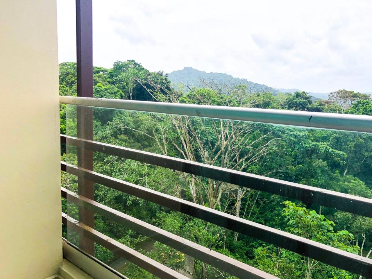 Summit Rainforest Golf &
